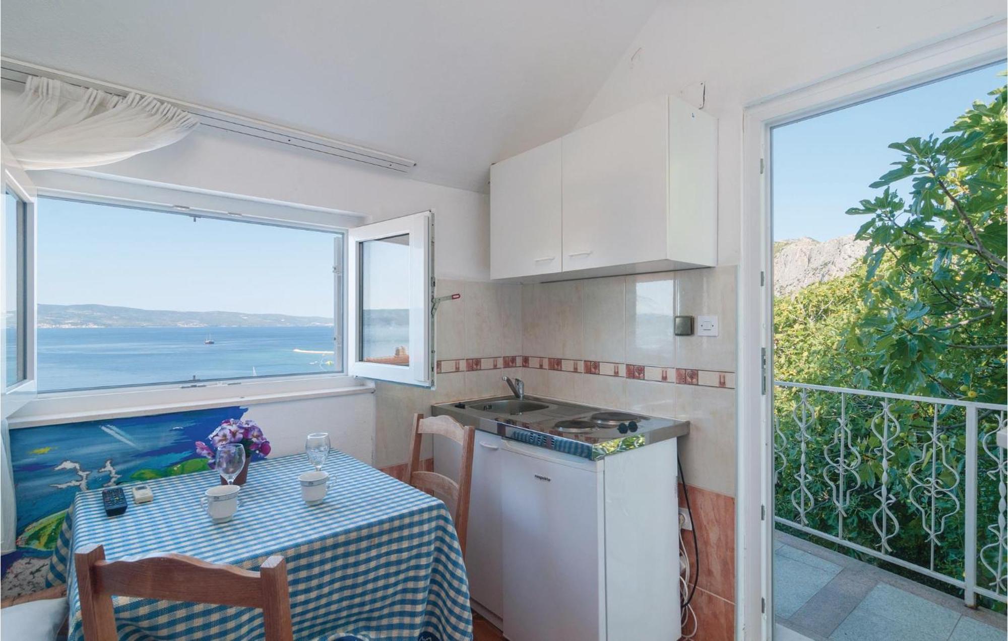 Gorgeous Apartment In Omis With House Sea View ภายนอก รูปภาพ