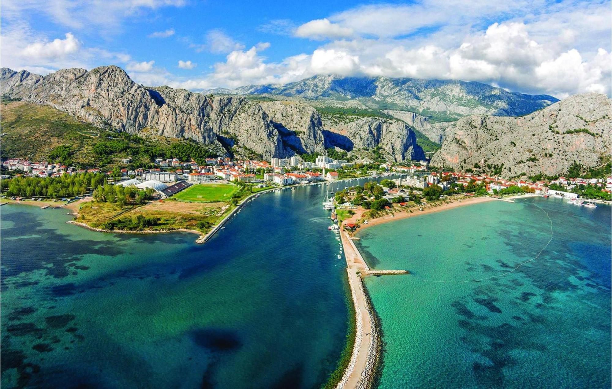 Gorgeous Apartment In Omis With House Sea View ภายนอก รูปภาพ